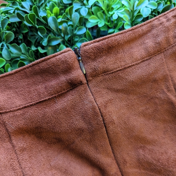 Forever 21 Suede Skirt - Picture 4 of 5